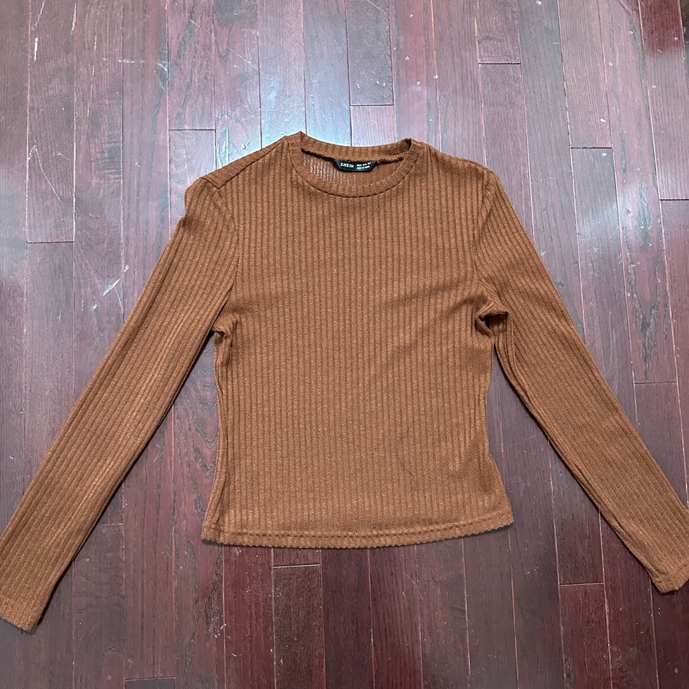 Brown long sleeve sweater size M